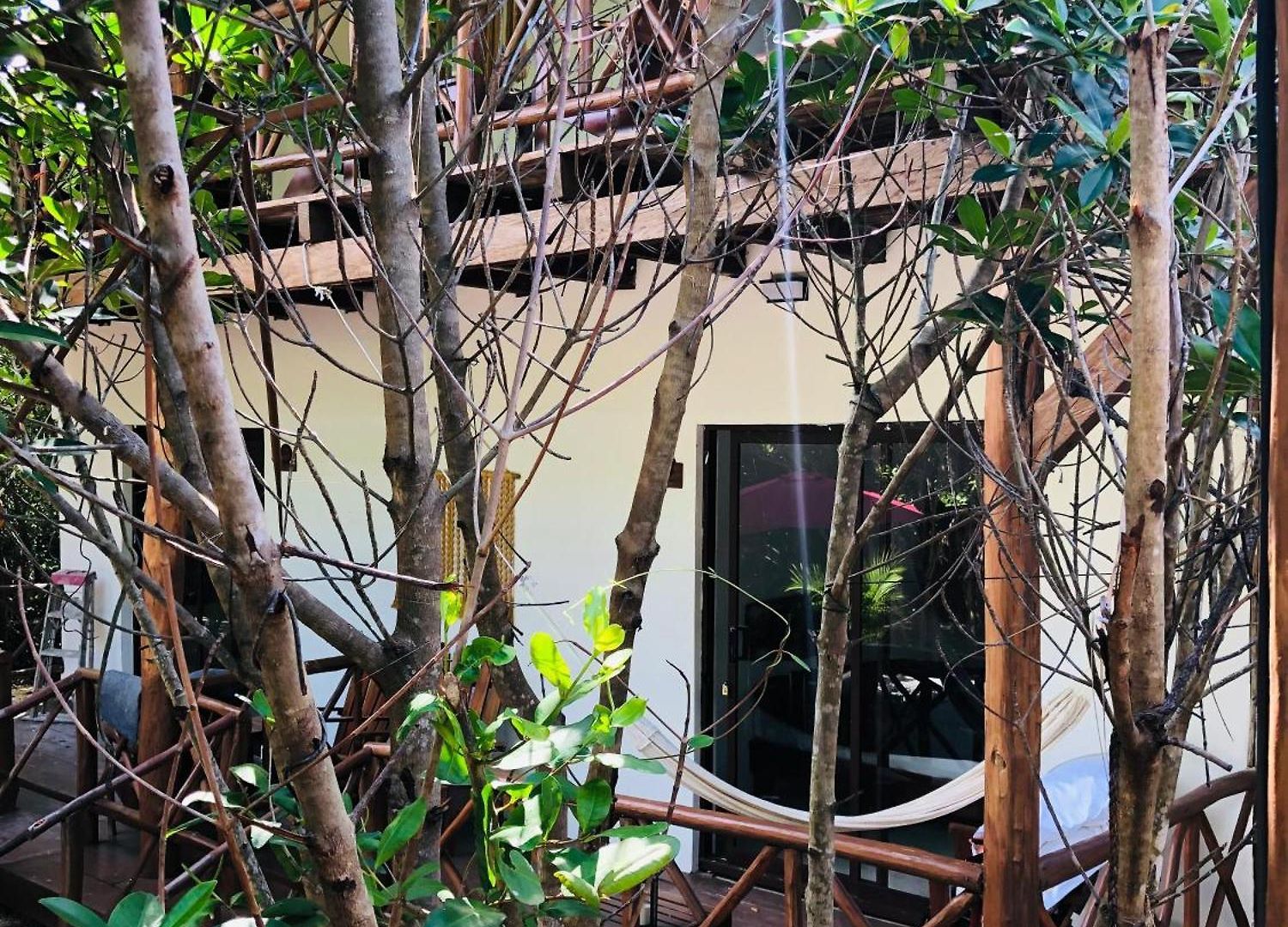 - Aldea Mangle&cenote Lodge *