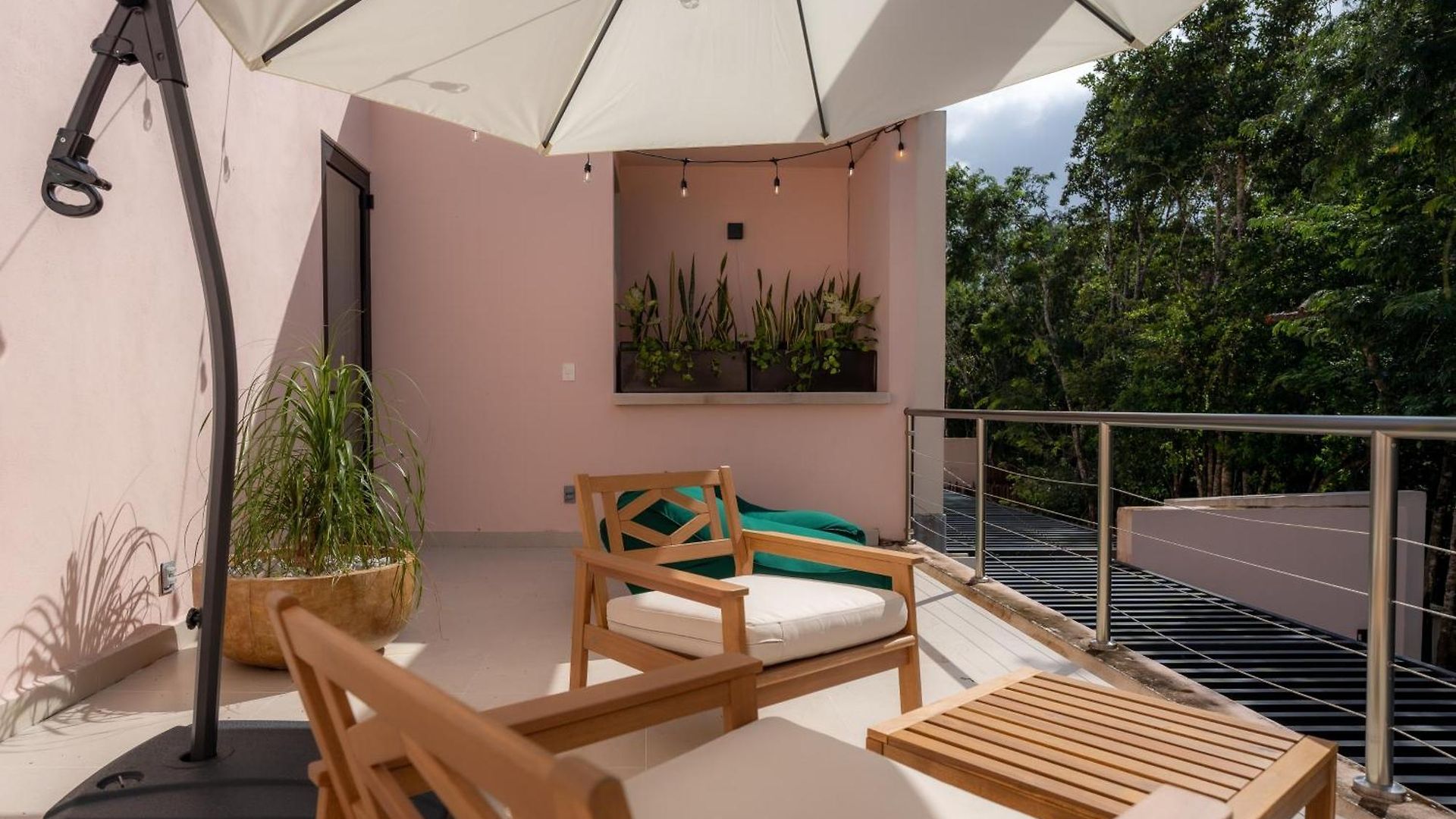 The Hibiscus House * Tulum