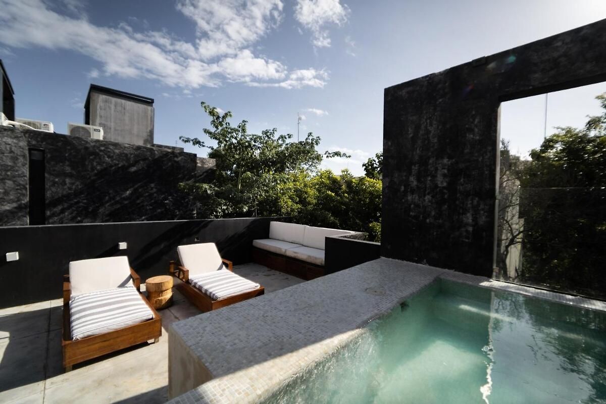 Spacious Luxury Villa, 3 Private Pools + Rooftop Villa *
