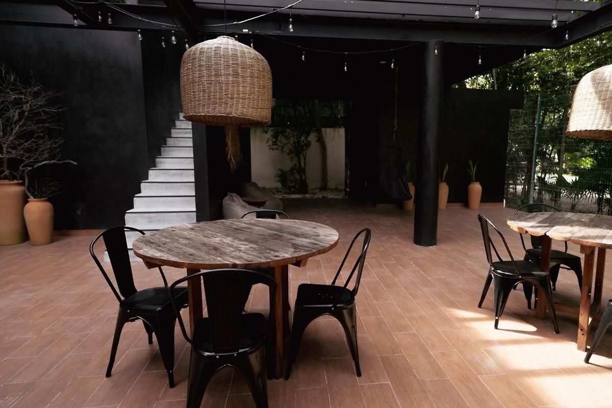 Spacious Luxury Villa, 3 Private Pools + Rooftop Tulum