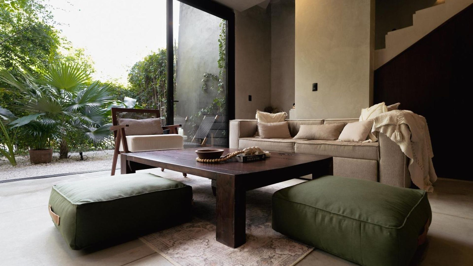 Design Luxury Duo Villas, 24 Pax, 5 Pools & 2 Rooftops, Bbq, Near