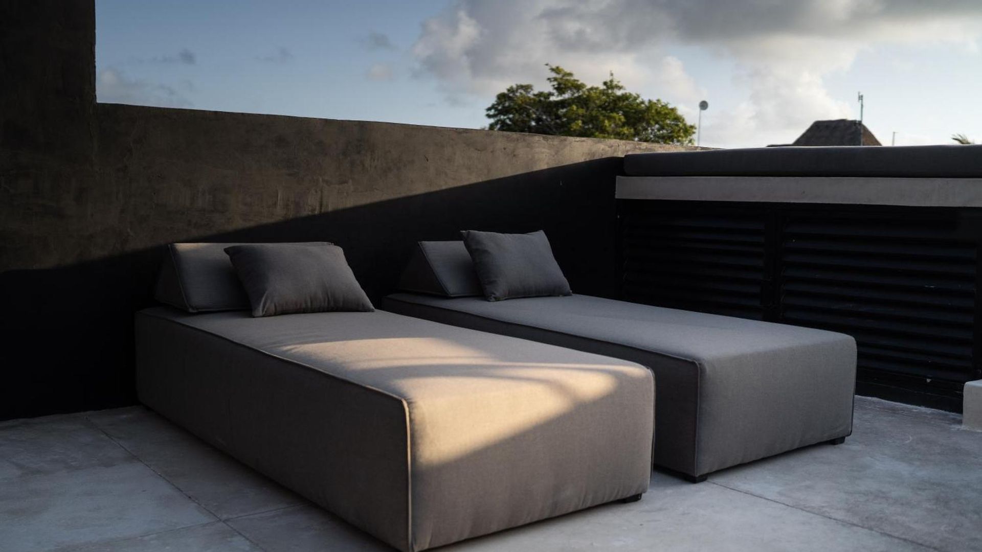 Design Luxury 12br Trio Villas, 6 Private Pools & 3 Rooftops, 32 Pax, Near *