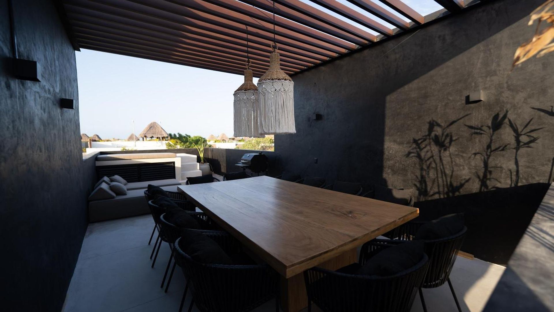 Villa Design Luxury 12br Trio Villas, 6 Private Pools & 3 Rooftops, 32 Pax, Near