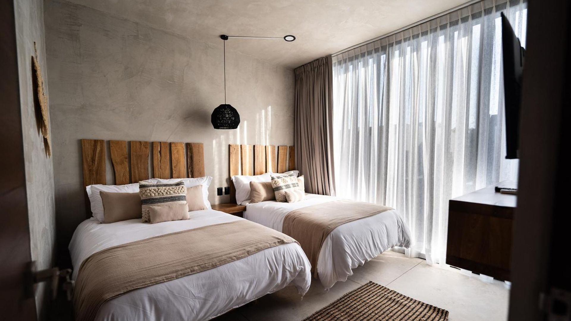 Design Luxury 12br Trio Villas, 6 Private Pools & 3 Rooftops, 32 Pax, Near Tulum