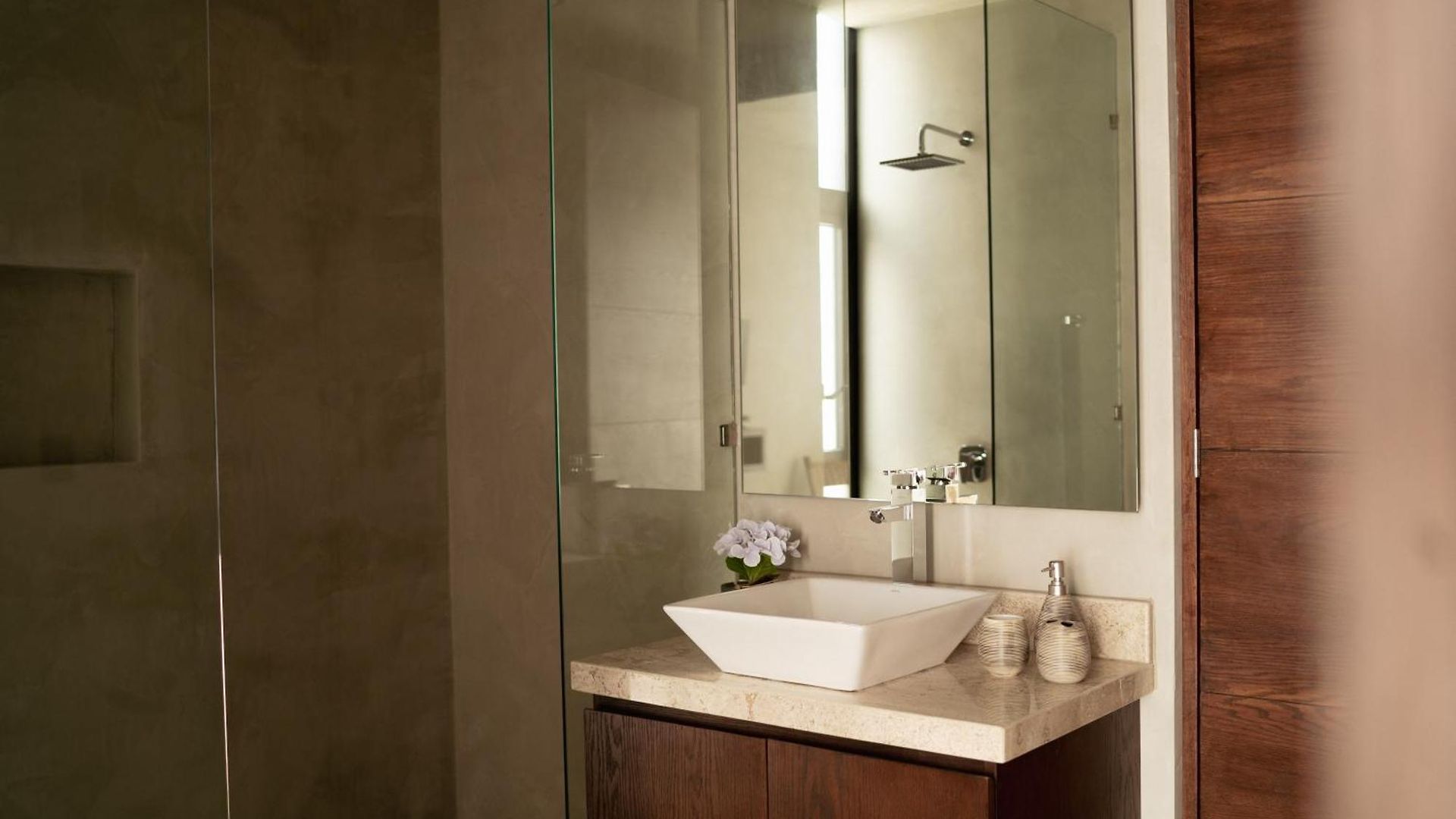 Design Luxury 12br Trio Villas, 6 Private Pools & 3 Rooftops, 32 Pax, Near Villa *