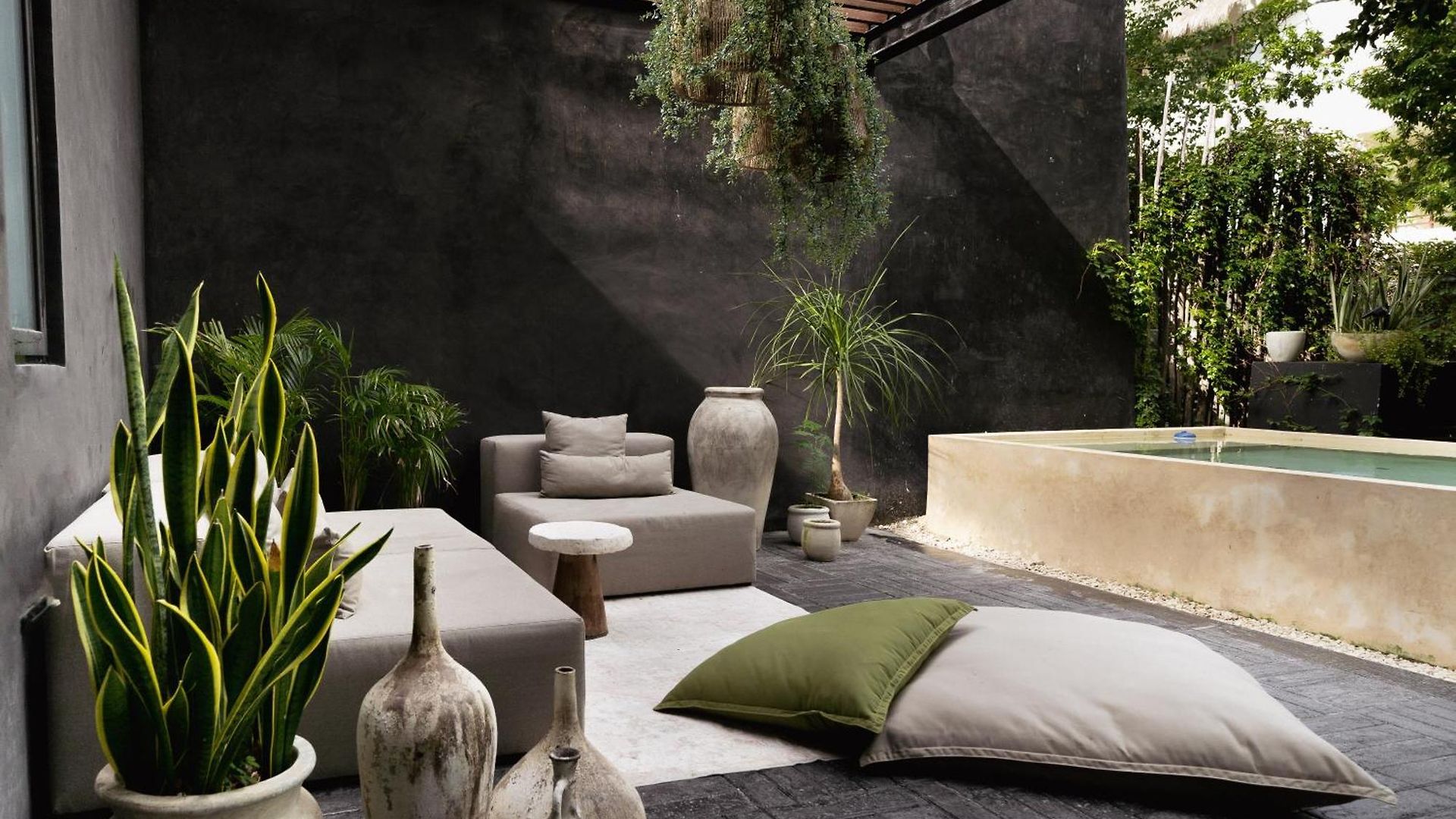Design Luxury 12br Trio Villas, 6 Private Pools & 3 Rooftops, 32 Pax, Near