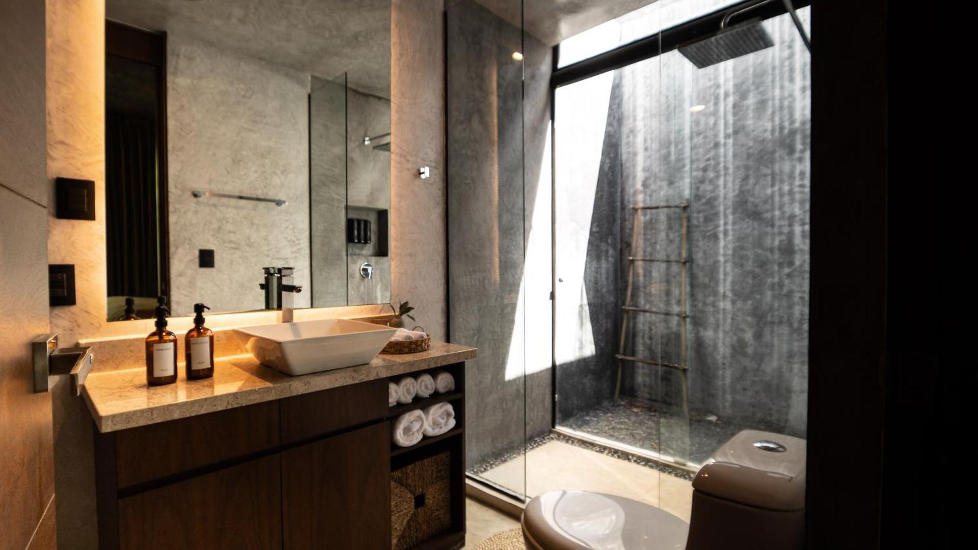 Design Luxury 12br Trio Villas, 6 Private Pools & 3 Rooftops, 32 Pax, Near Villa Tulum