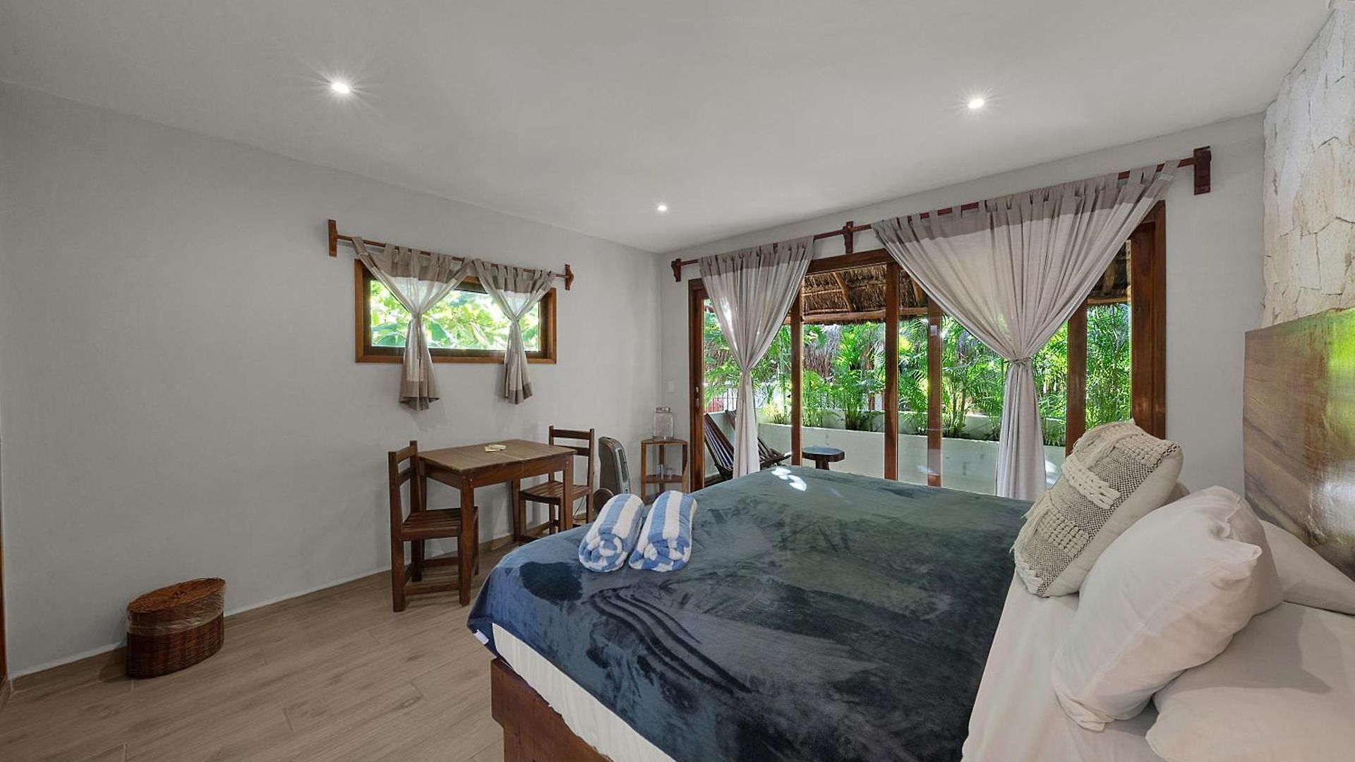Hotel Playa Canek Beachfront Eco