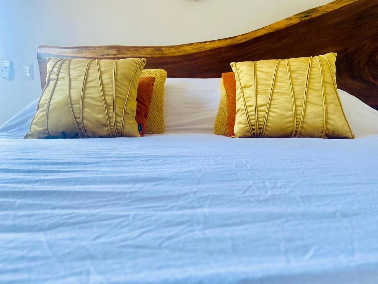 Exclusive Building Infinity Pool And Gym Restaurants And Bar District Nearby Сasa de vacaciones