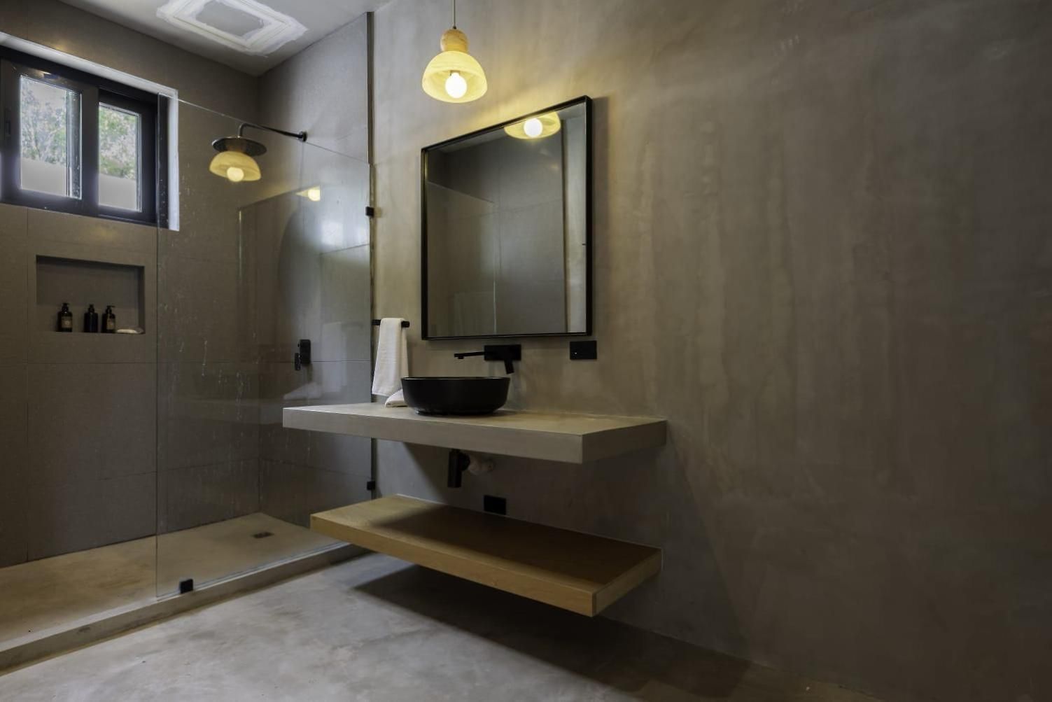 Сasa de vacaciones Brutalist 7br Masterpiece Design, Luxury Pool