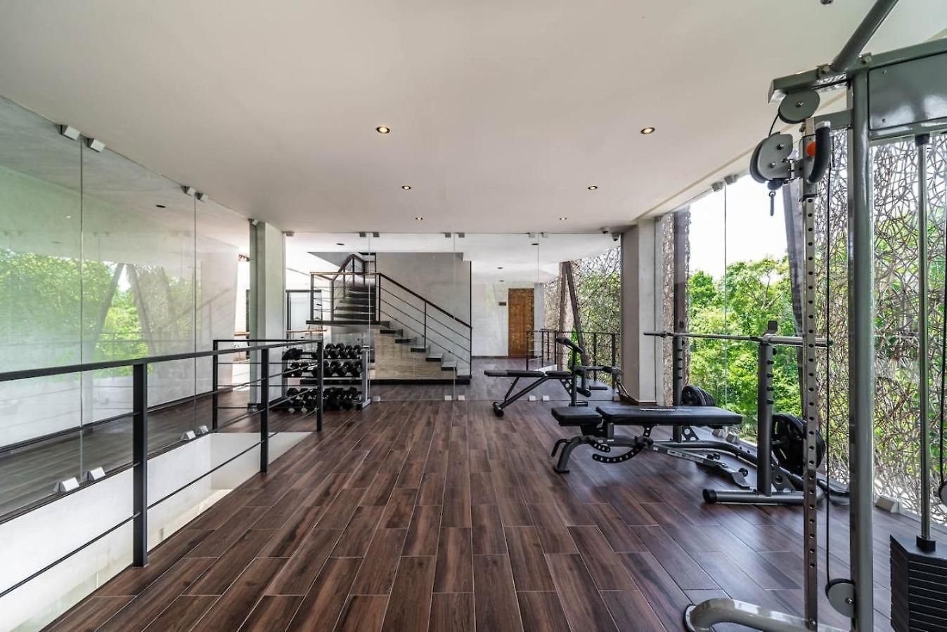 2 Bedroom With Direct Walk-out To Pool, Sauna, And Gym Apartment