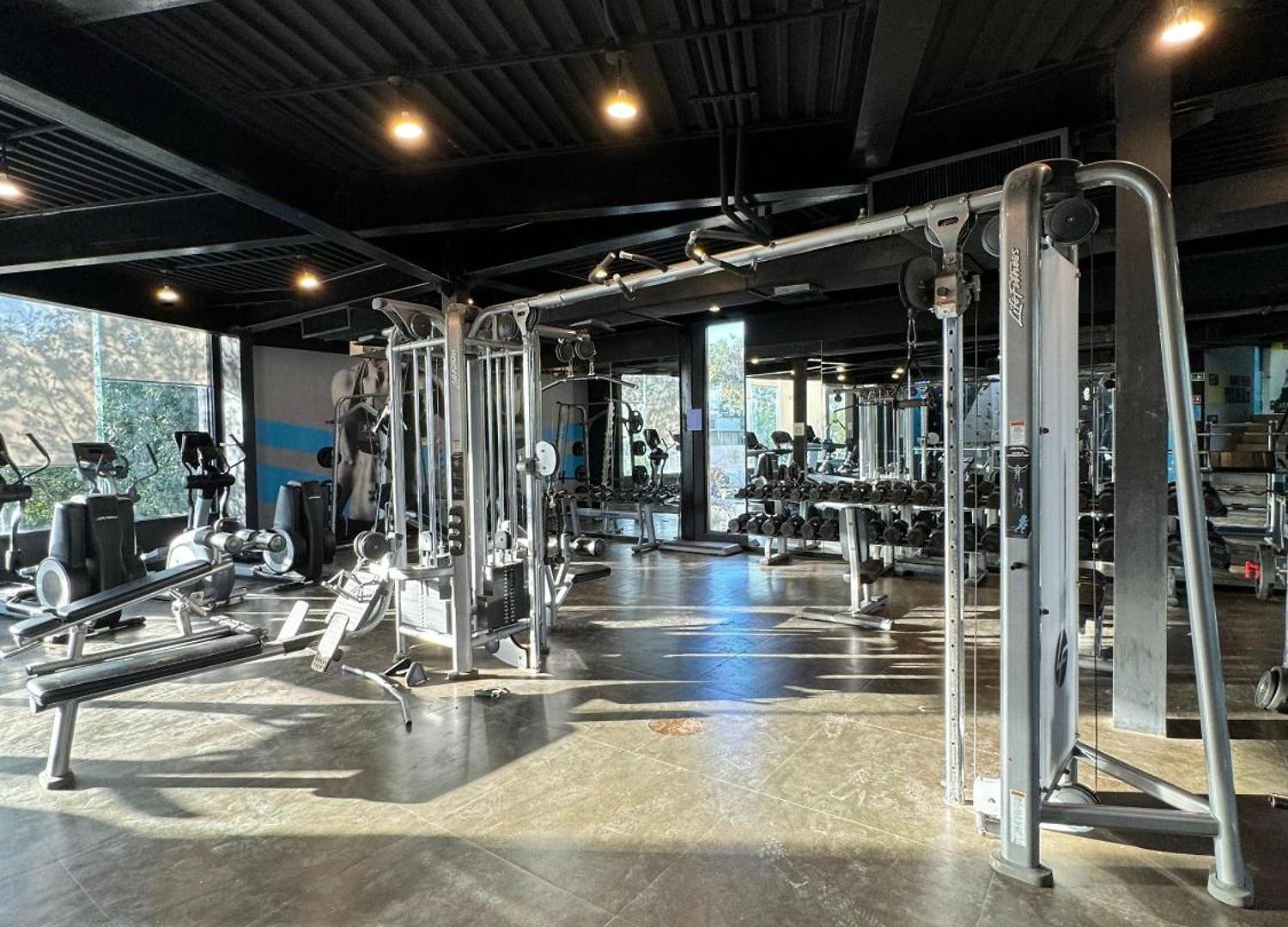 Starfit Boutique Beachclub, & Gym Included