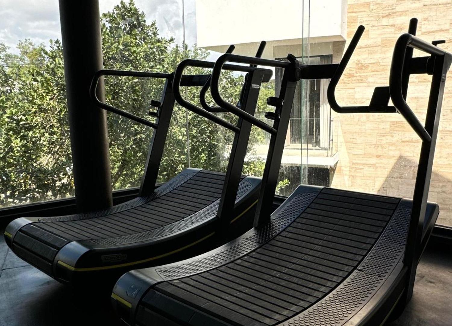 Starfit Boutique Beachclub, & Gym Included Hotel