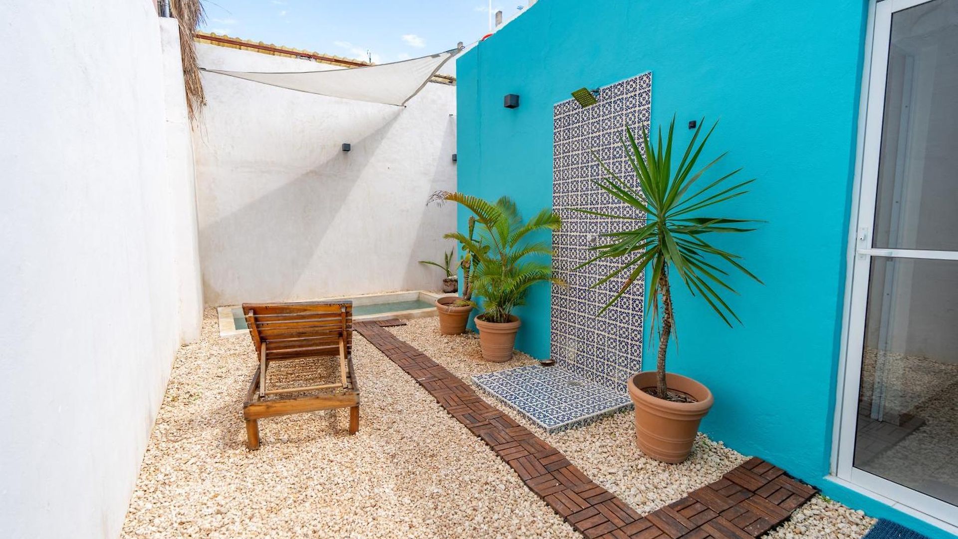 Colorful Downtown House With Private Pool And Free Bikes Holiday home *