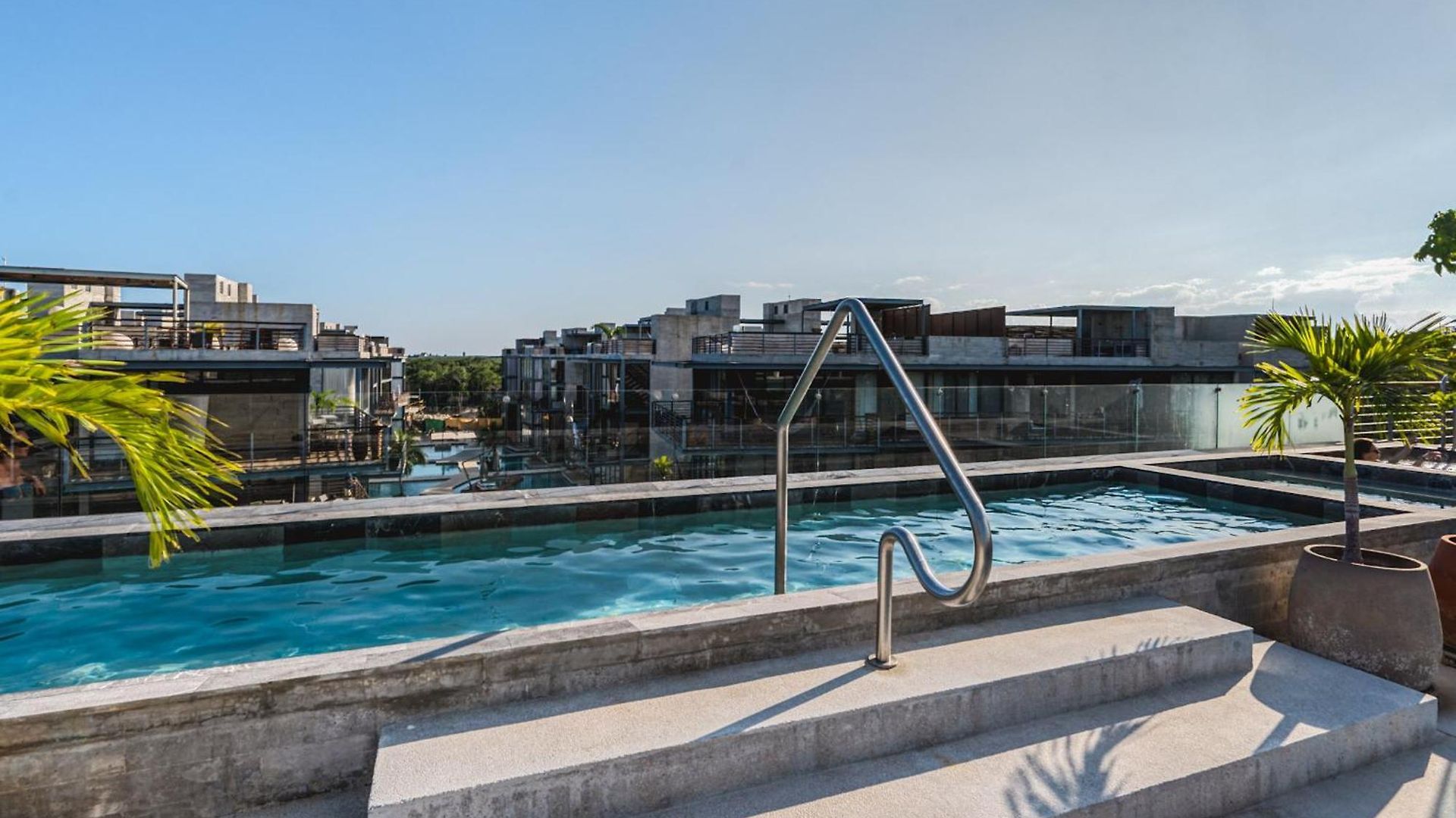 1 Bedroom On Cenote Largest Gym Coworking Apartment *