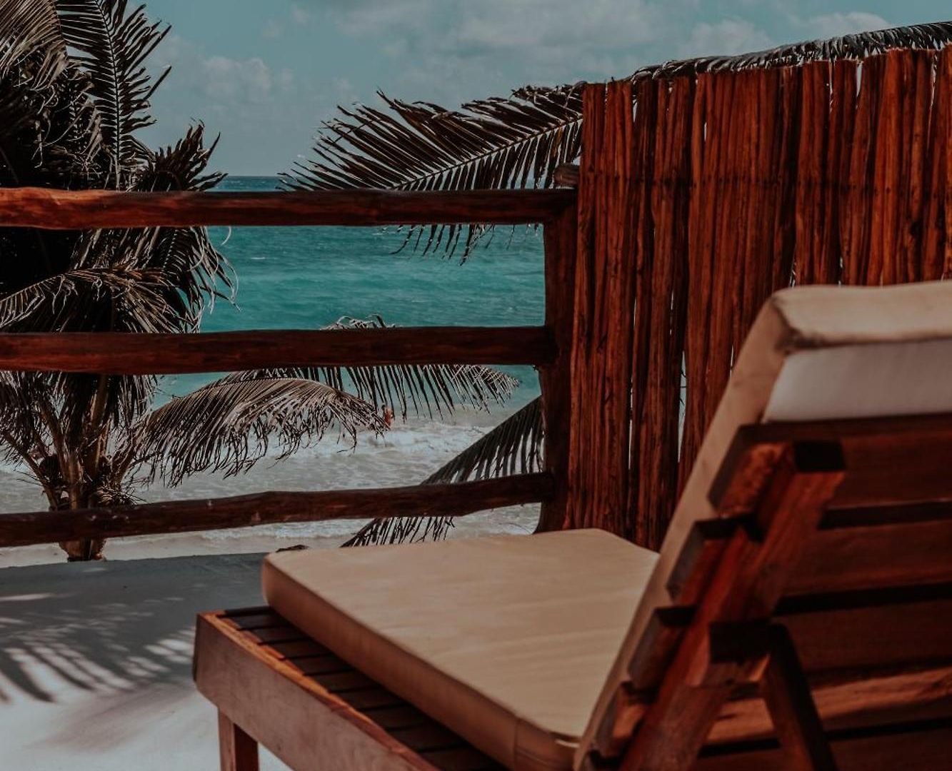 Hotel Niken Beachfront 4*
