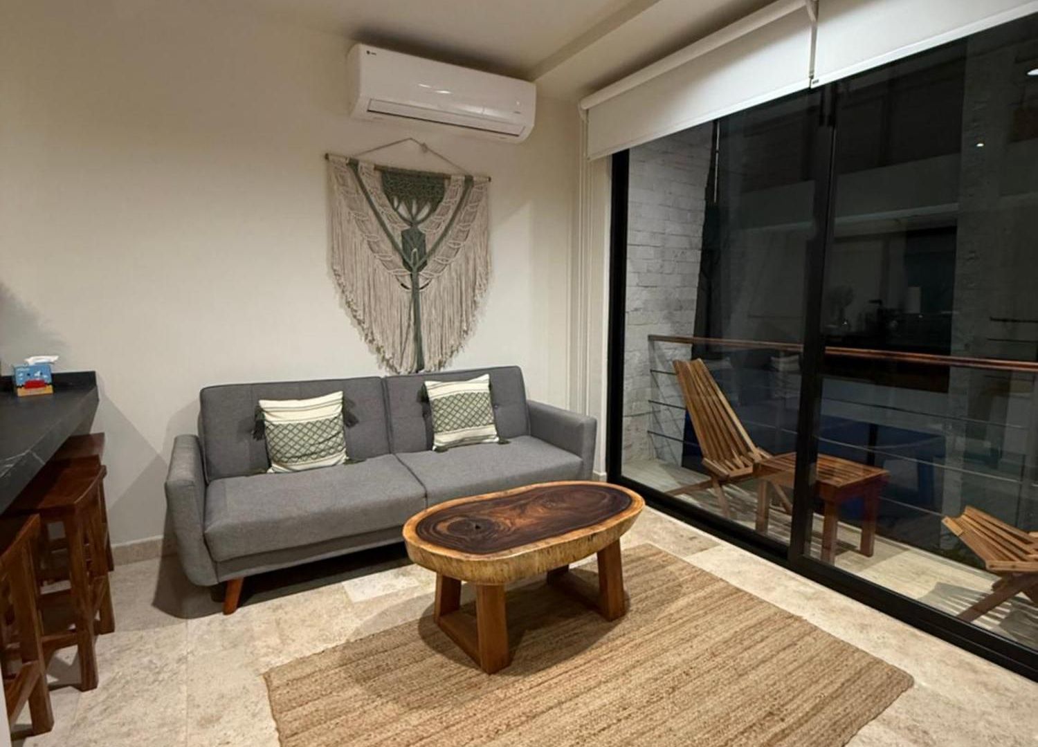 Akua 17 2br Rooftop Pool & Gym