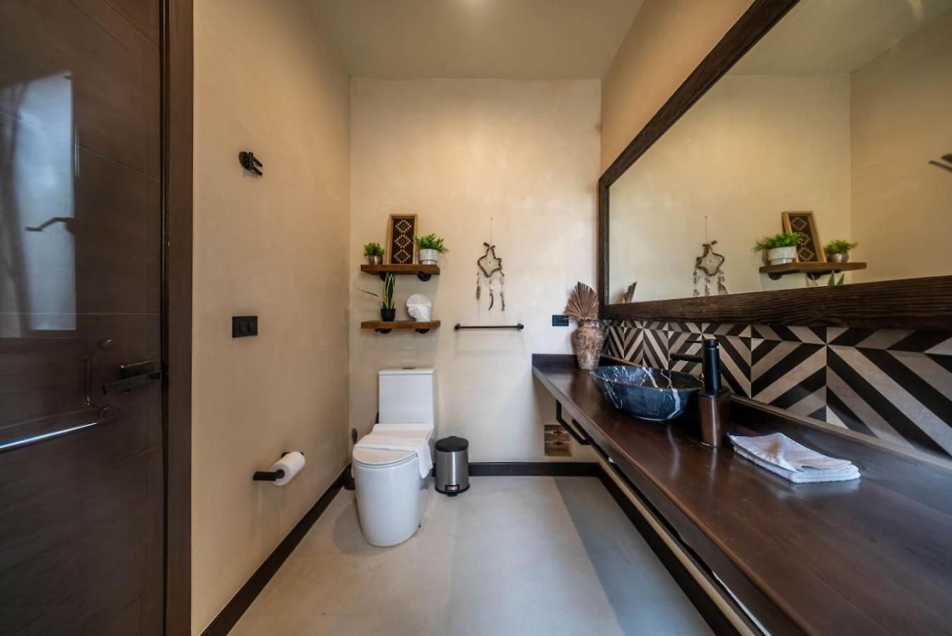 Asana With Stunning Luxury Pool And Private Rooftop *
