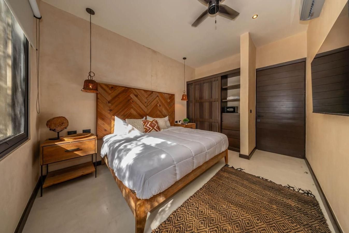 Asana With Stunning Luxury Pool And Private Rooftop Villa *