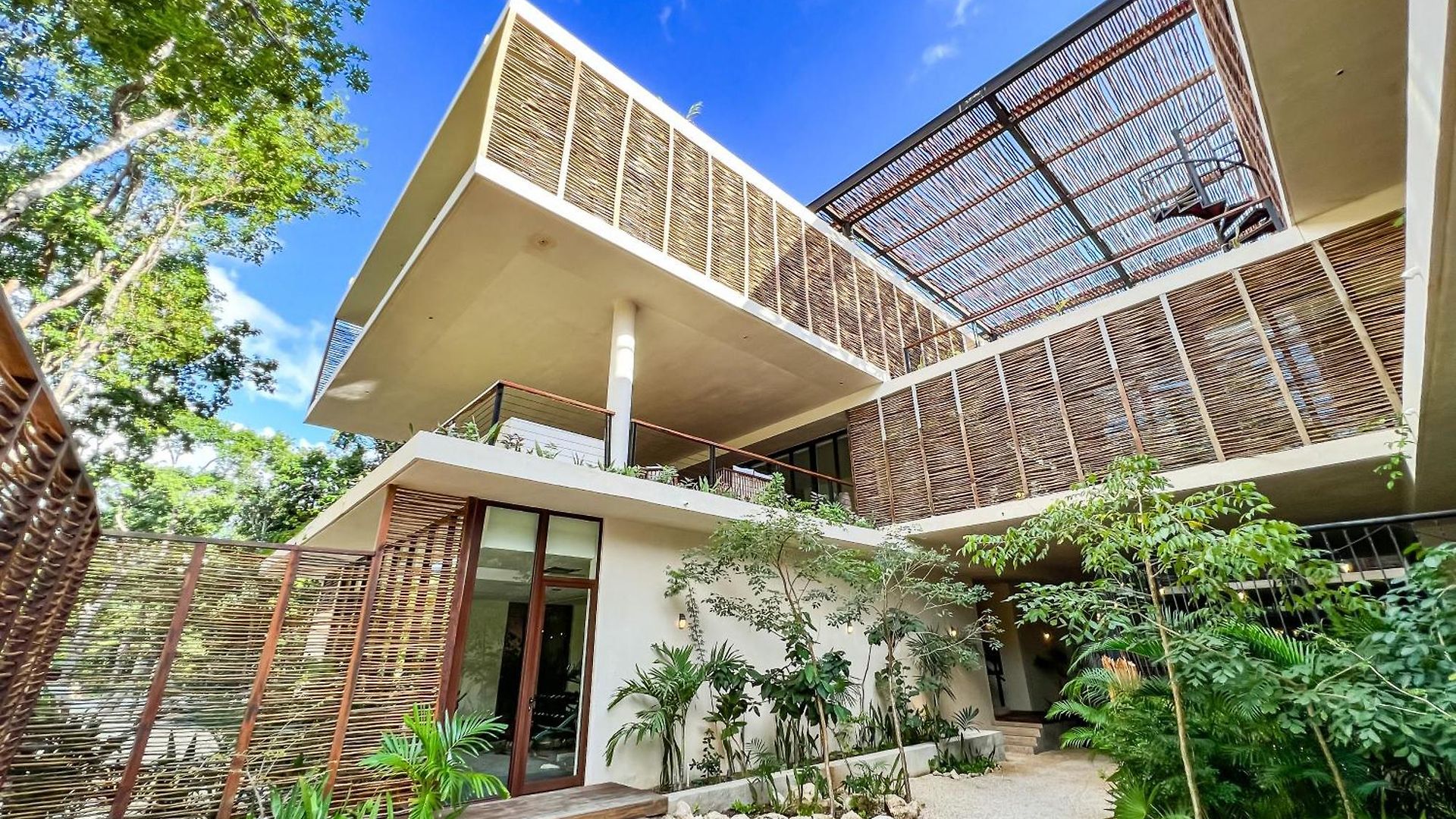 Rooftop Paradise 2br In Gated Community Tulum