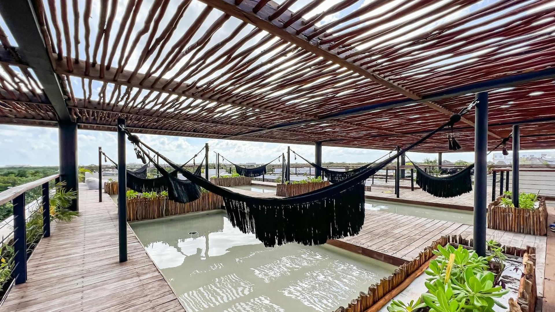 Rooftop Paradise 2br In Gated Community Tulum