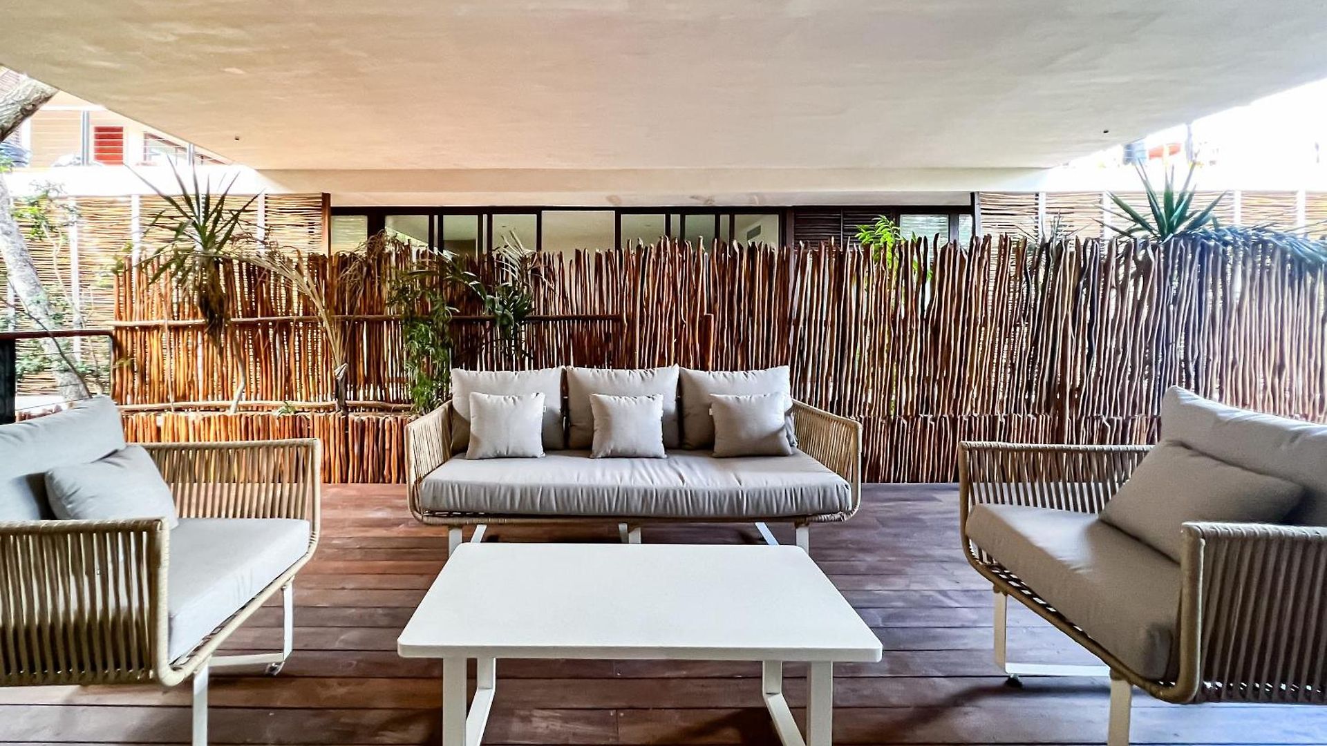 Rooftop Paradise 2br In Gated Community