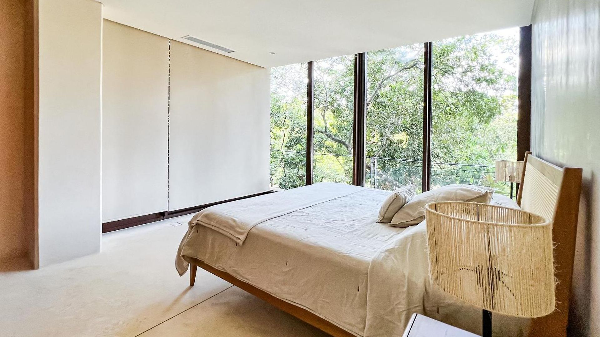 Rooftop Paradise 2br In Gated Community *