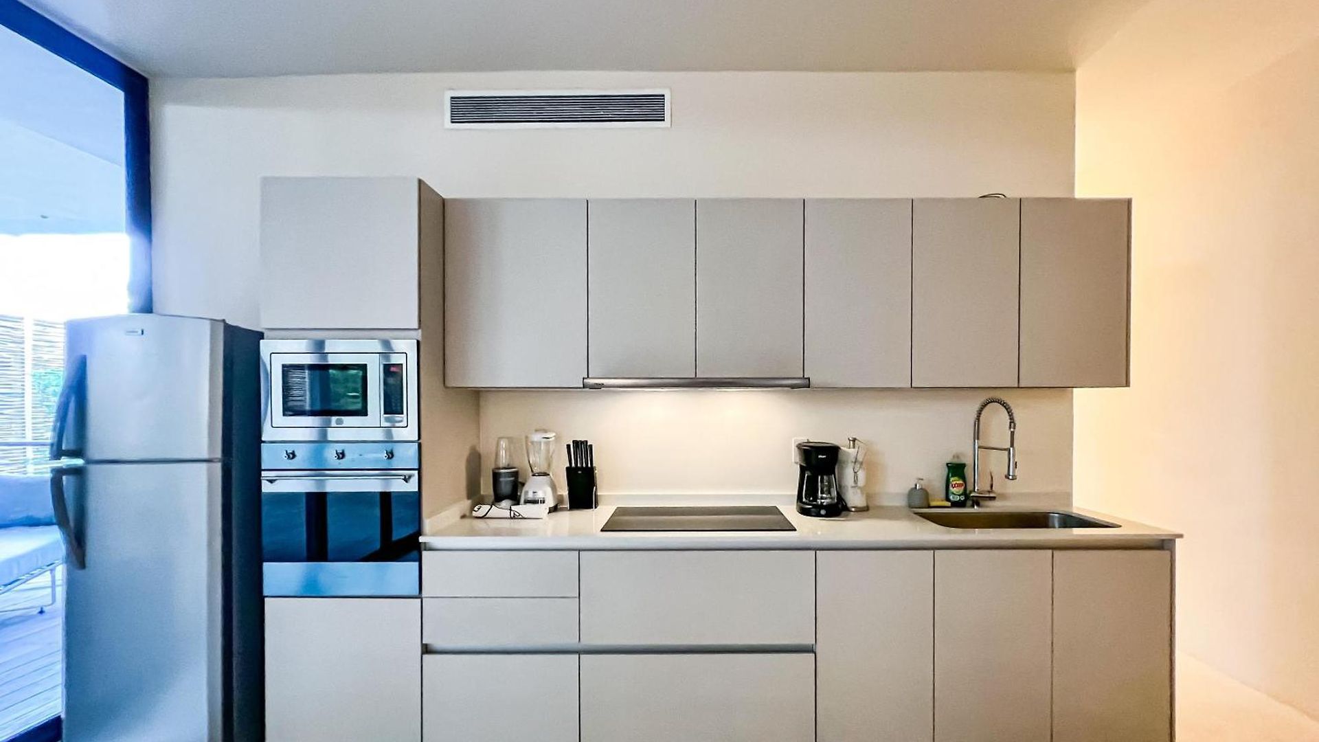 Rooftop Paradise 2br In Gated Community *