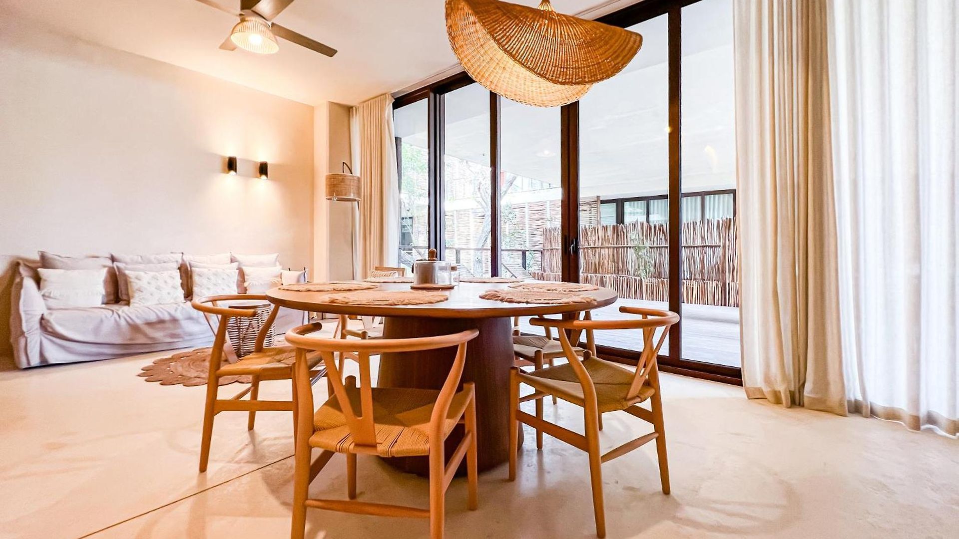 Rooftop Paradise 2br In Gated Community *