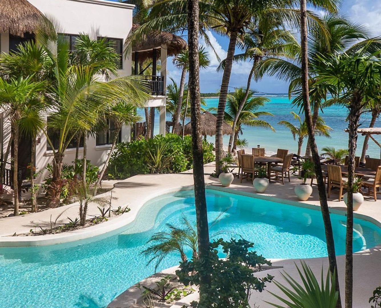 Mantaray Hotel