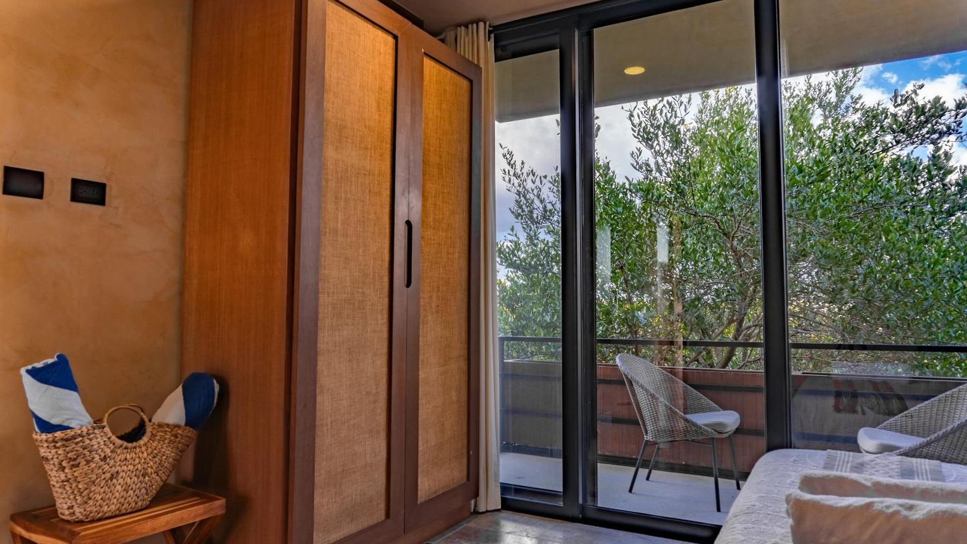 Luxury Romantic Getaway - 1 Bedroom - Steps From The - Bahia Tankah