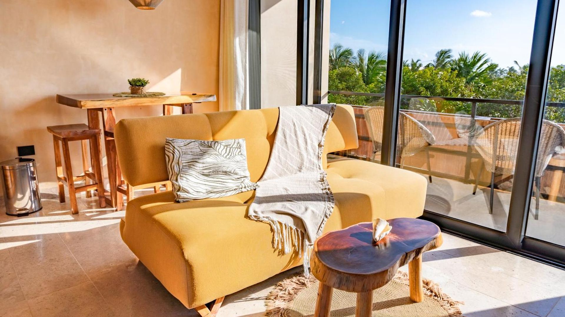 Luxury Romantic Getaway - 1 Bedroom - Steps From The - Bahia Tankah Apartment