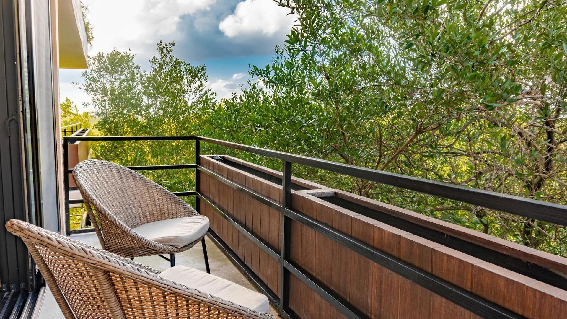 Luxury Romantic Getaway - 1 Bedroom - Steps From The - Bahia Tankah Apartment *