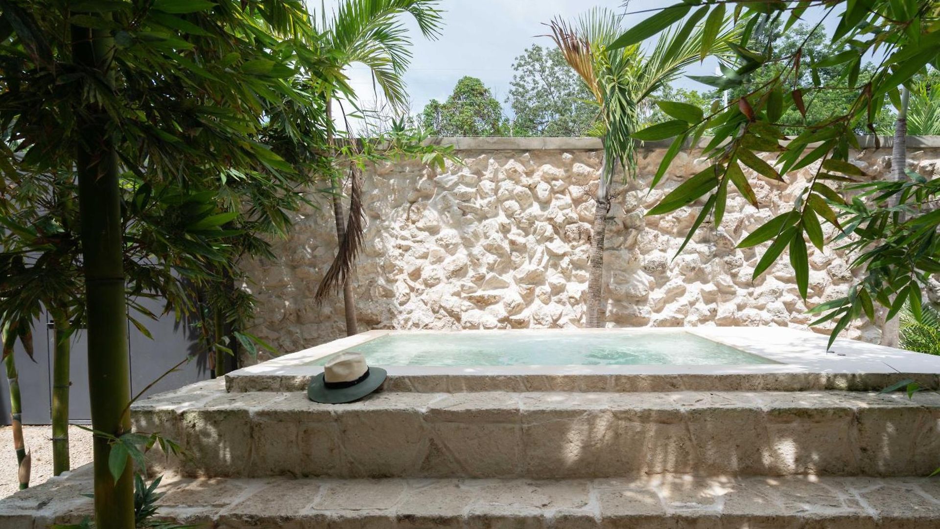 Privada 8 Villa *
