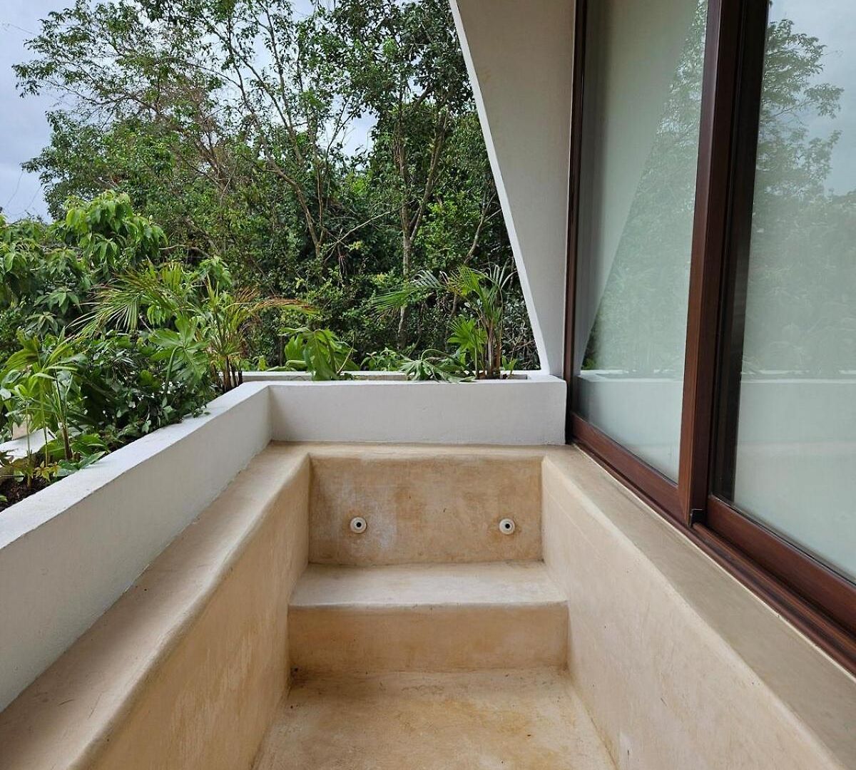 Luxe Jacuzzi Tulum
