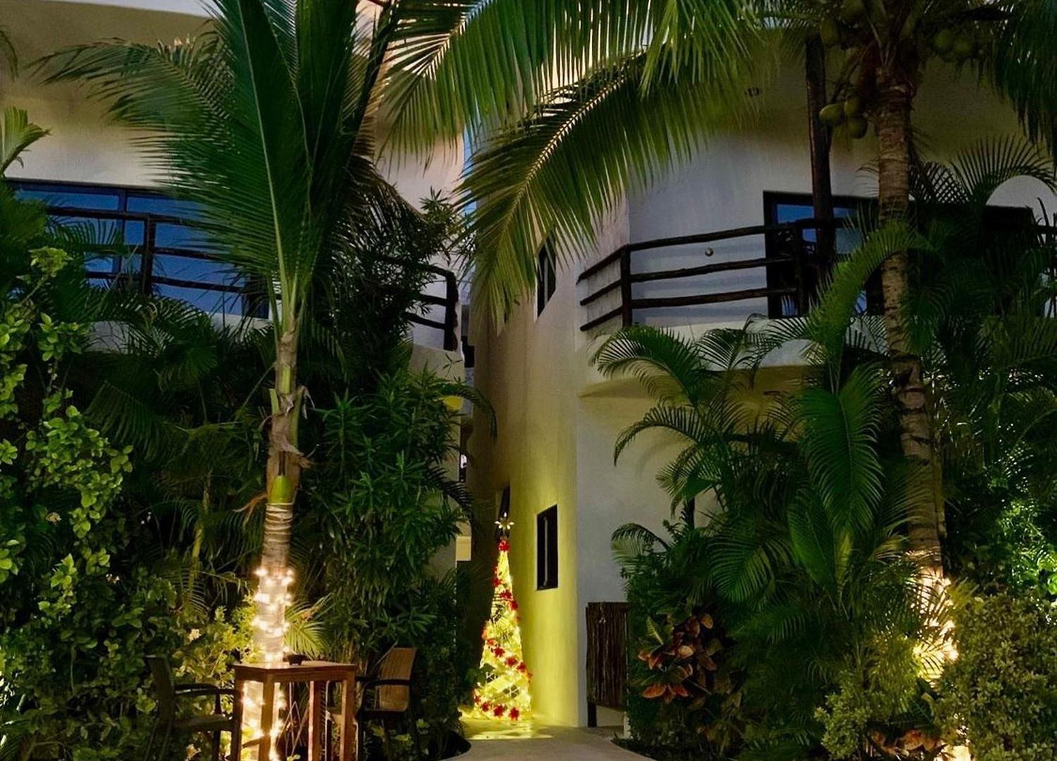 Tua Large Comfortable Pool Parking Space Tulum