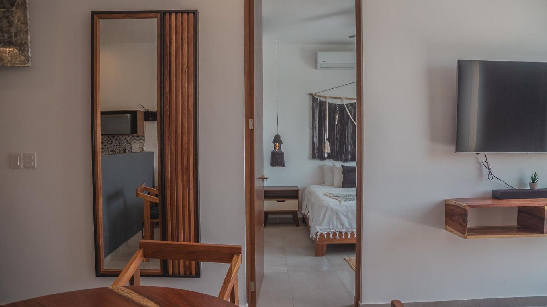 Palalma Casa Luxury 2br & Iconic Pool Apartment *