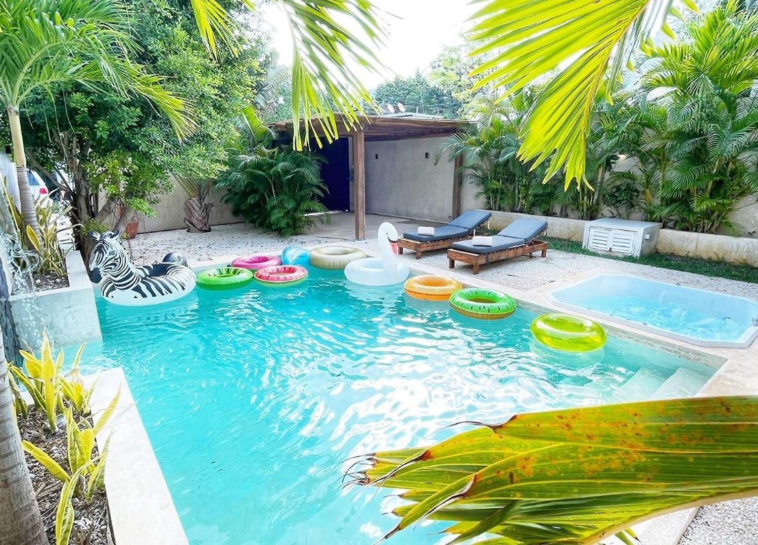 Luxury House Tomanoa - 10pers - 4rooms - Pool - Hotjacuzzi - Speed Wifi -waterfall