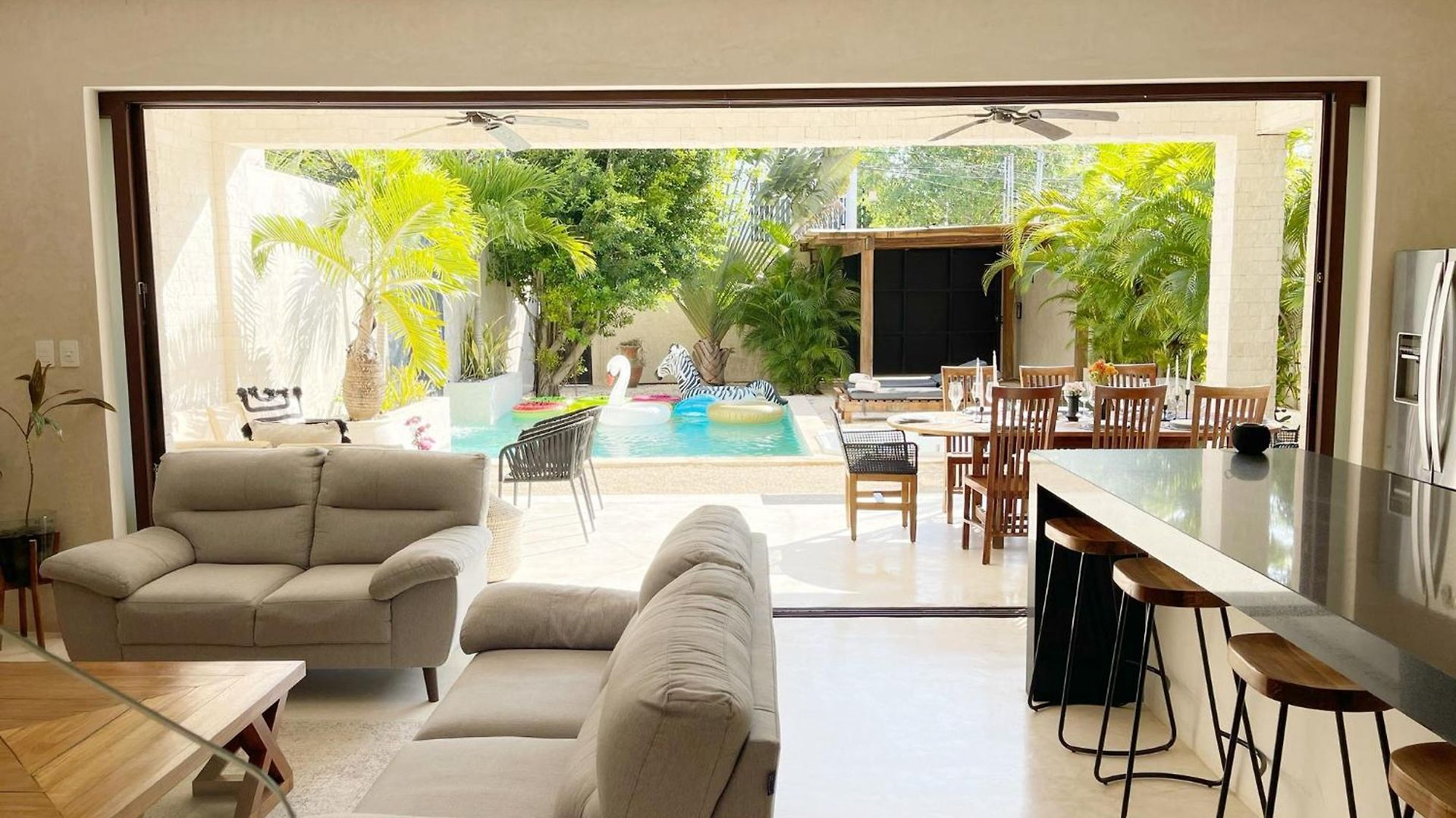 Villa Luxury House Tomanoa - 10pers - 4rooms - Pool - Hotjacuzzi - Speed Wifi -waterfall *