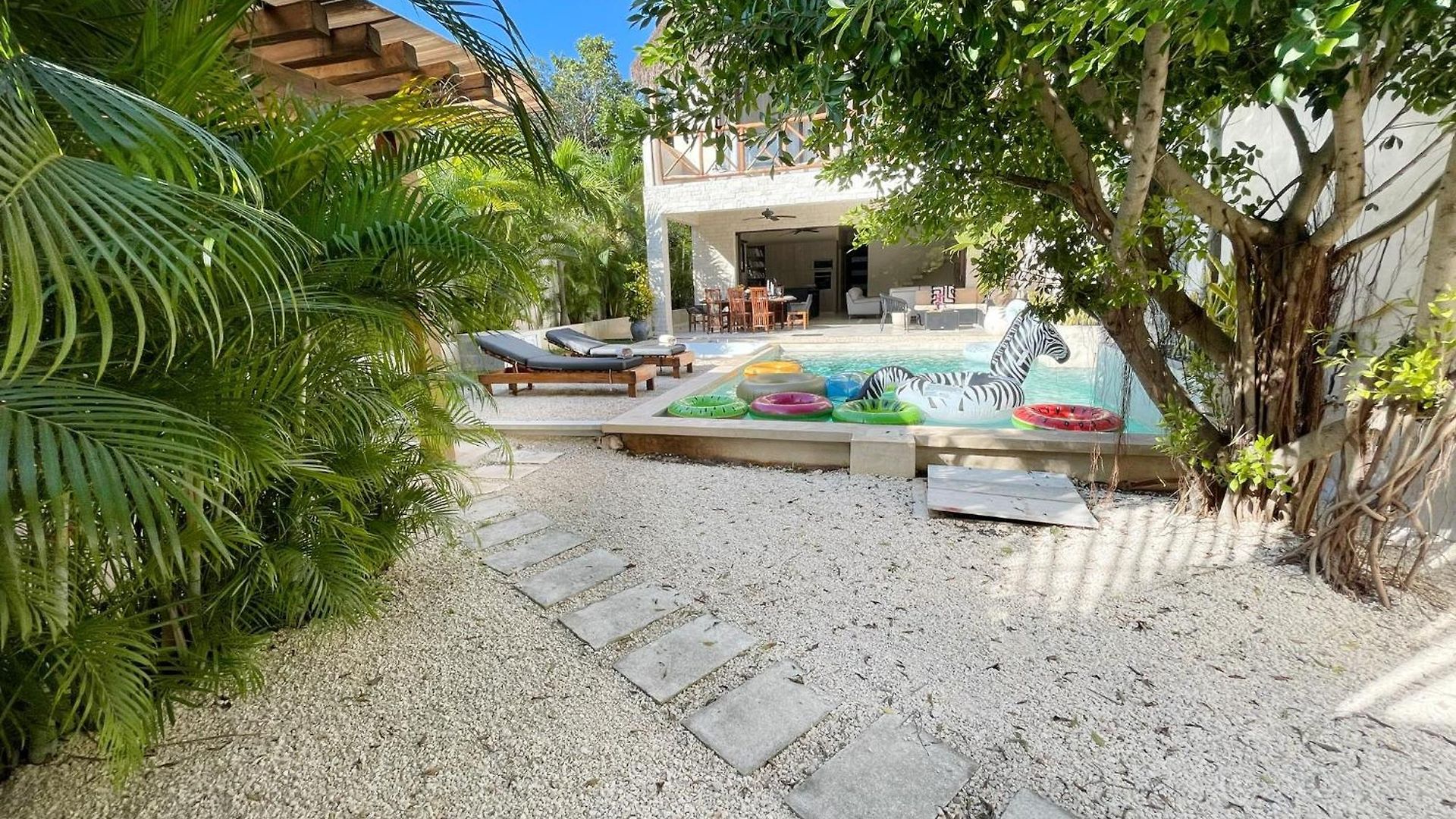 Luxury House Tomanoa - 10pers - 4rooms - Pool - Hotjacuzzi - Speed Wifi -waterfall Villa