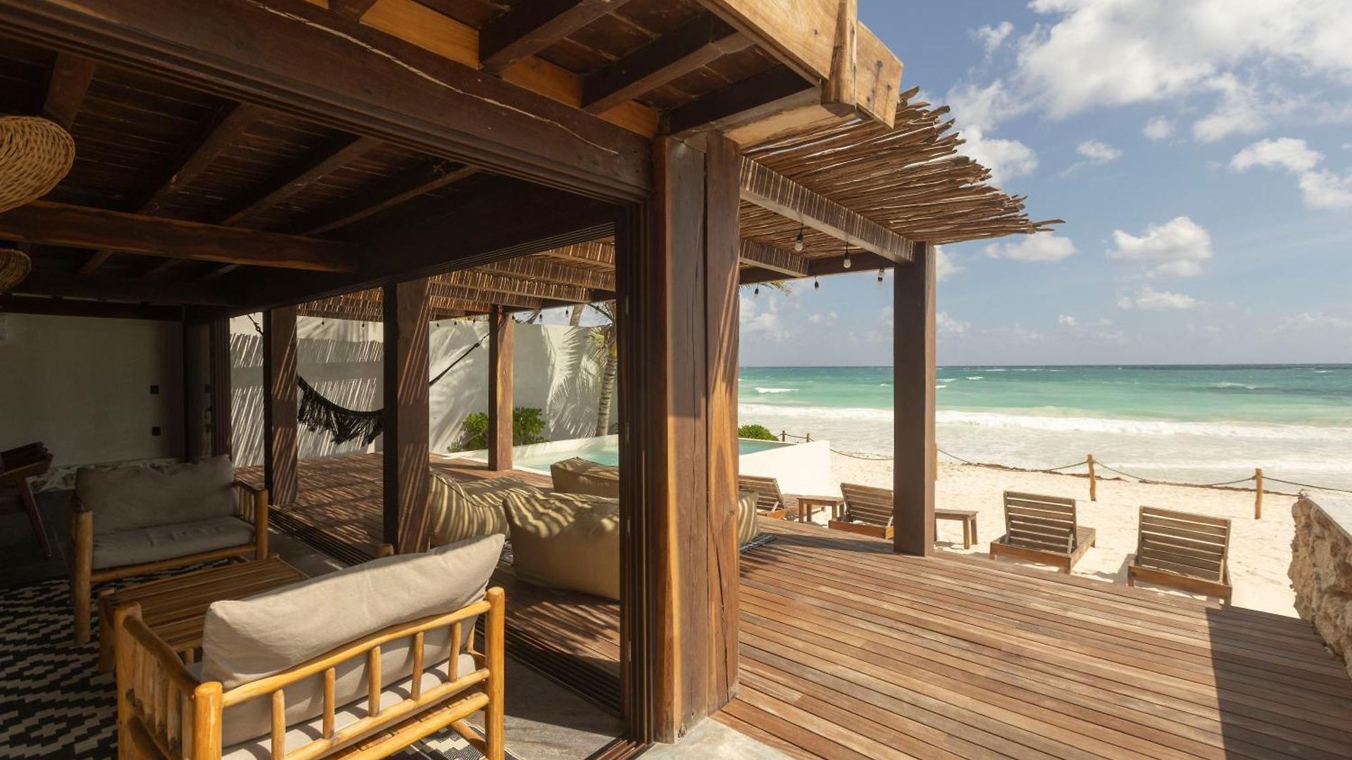 Casa Aakbal - Luxury Front Tulum
