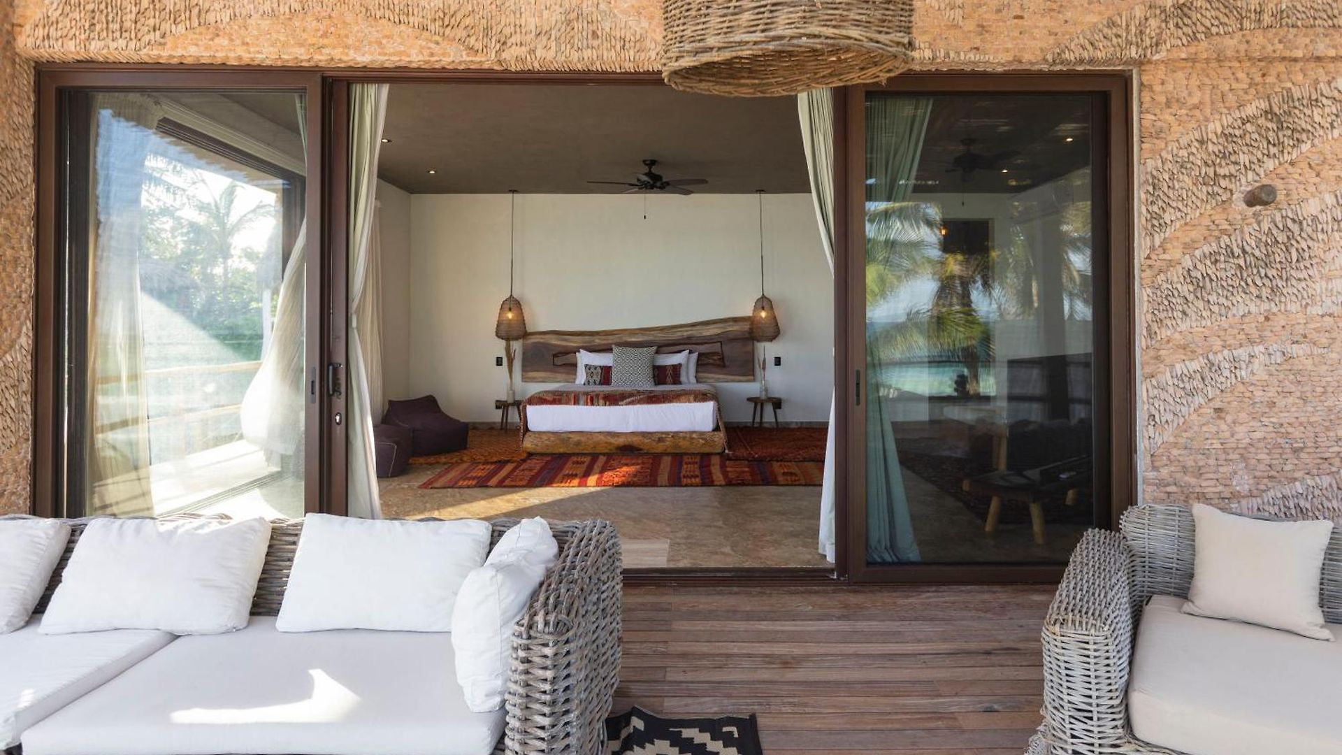 Villa Casa Aakbal - Luxury Front *