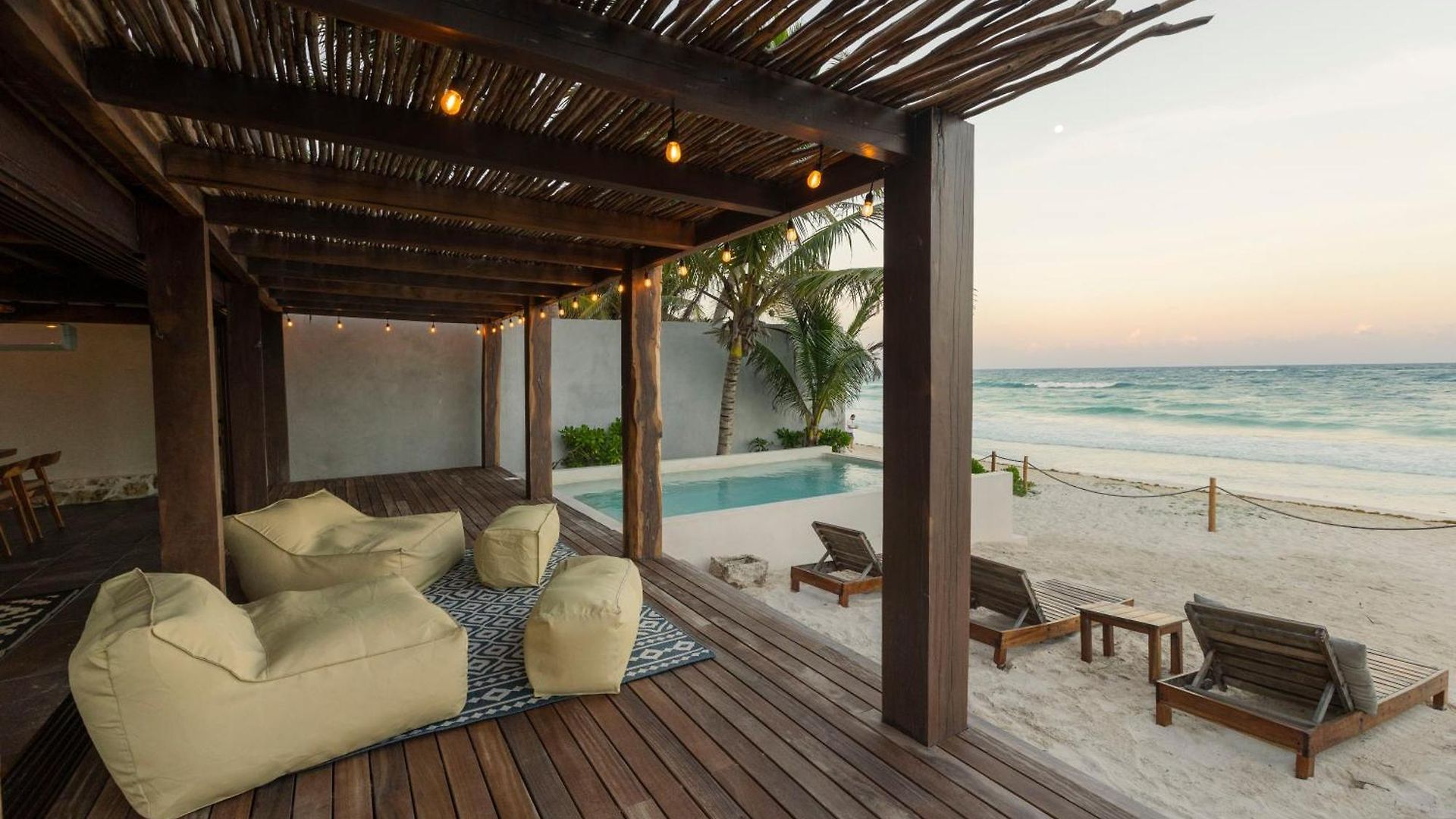Casa Aakbal - Luxury Front Villa Tulum