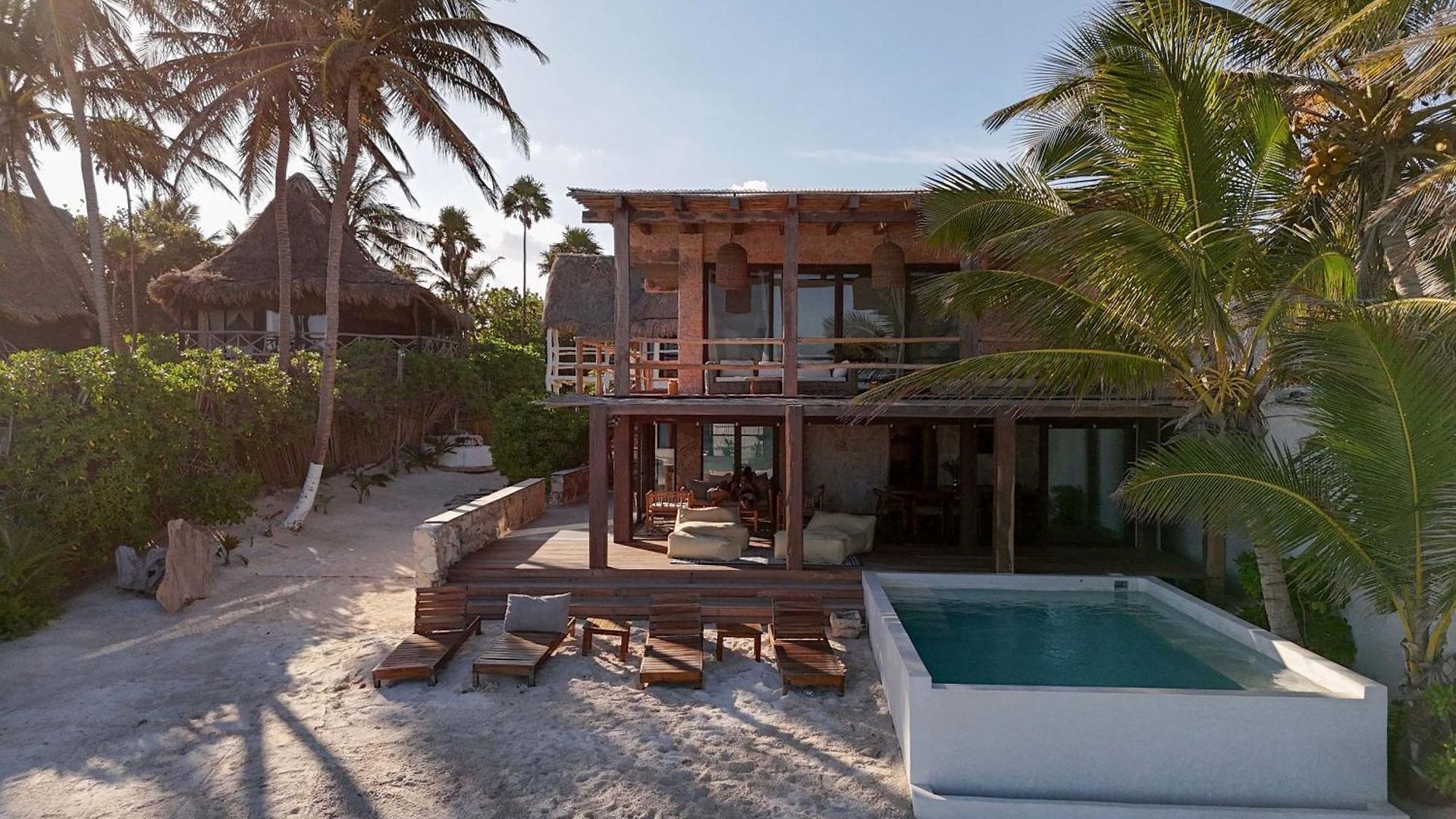 Casa Aakbal - Luxury Front Tulum