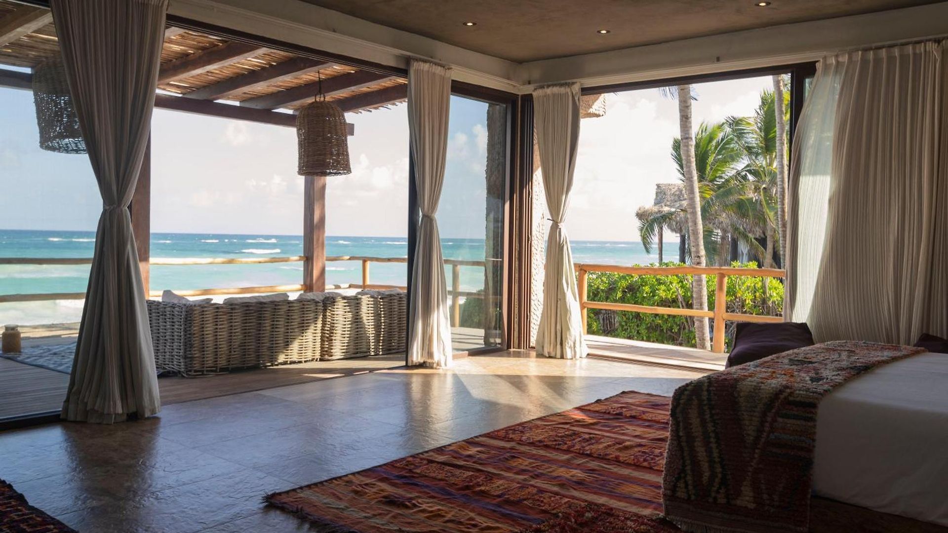 Villa Casa Aakbal - Luxury Front