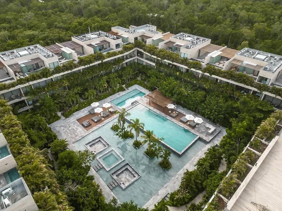 Mistiq Luxury Getaway