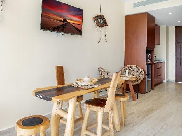 Luxury - Stunning Pool View & Amenities Tulum