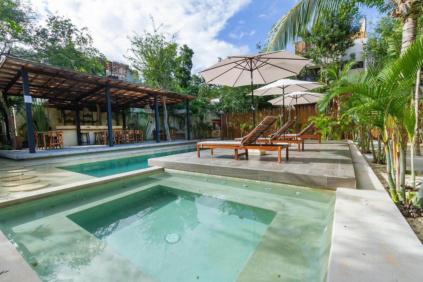 Hotel cápsula Illuminated Space Y Private Pool *