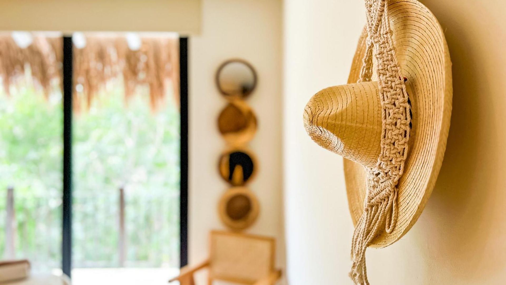 Stylish Mexican Interior Ph- Private Rooftop -gated Community