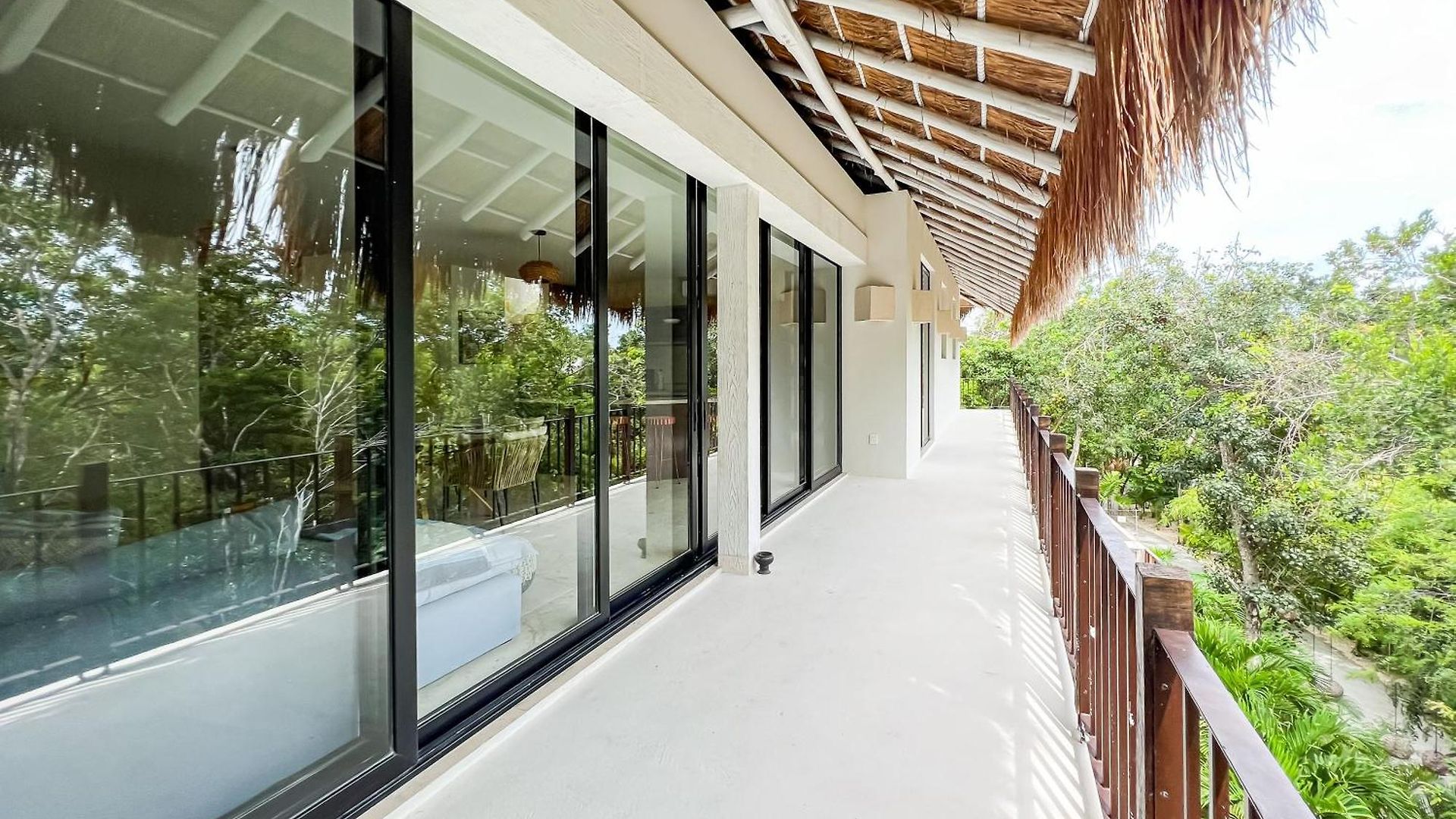 Stylish Mexican Interior Ph- Private Rooftop -gated Community